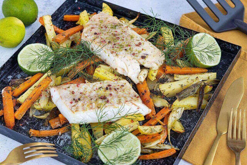 plate-forks-fish-healthy-food